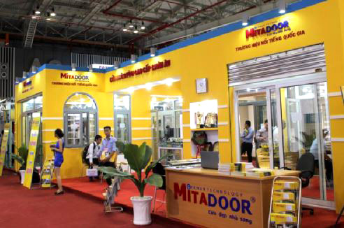 Lịch sử hình thành và phát triển của Mitadoor trong ngành sản xuất cửa cuốn